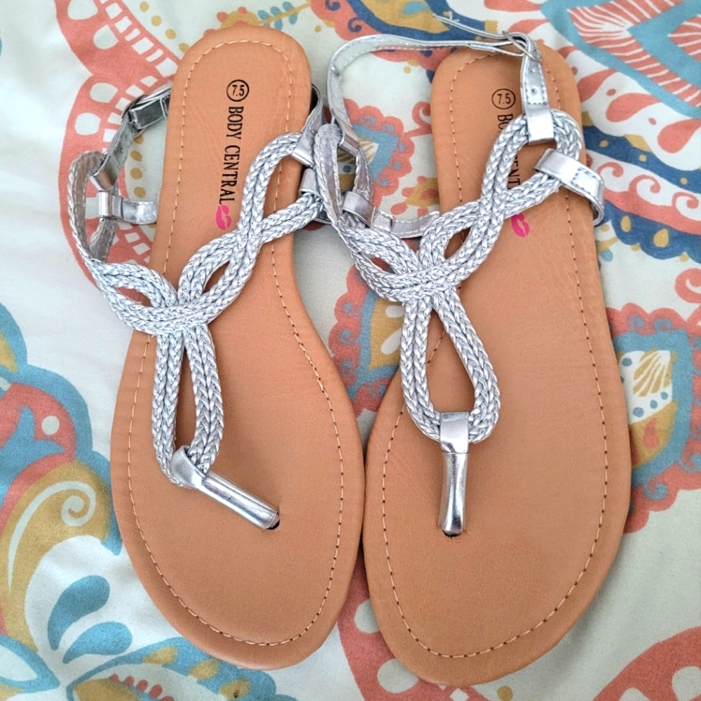Size 7.5 Thong Sandals